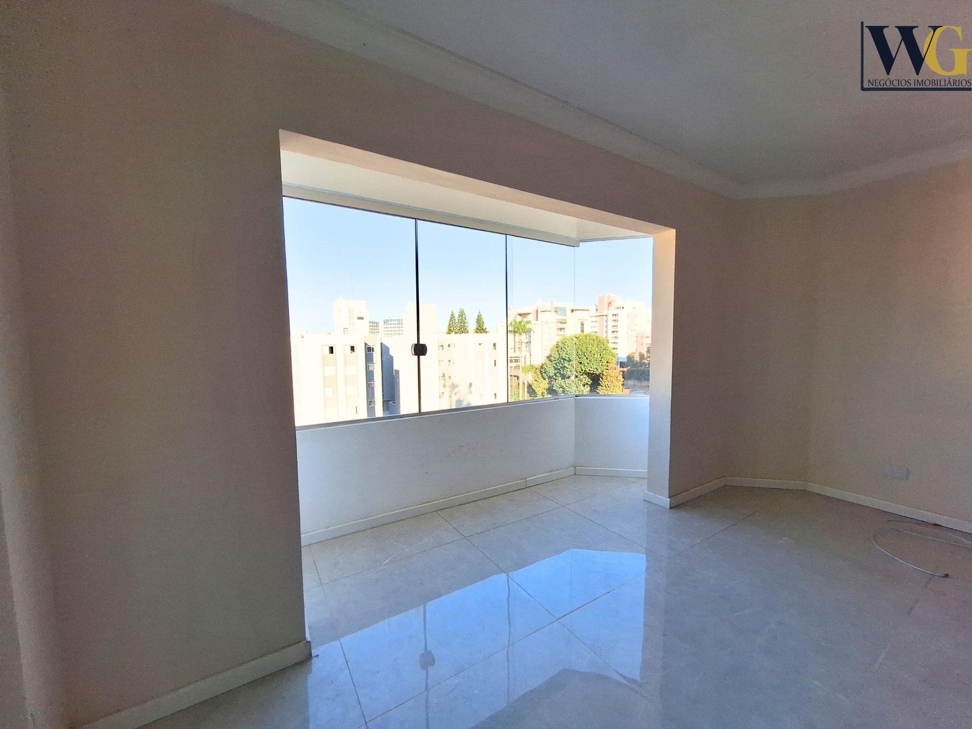 Apartamento à Venda no Ahú | Alto Padrão Reformado| Curitiba