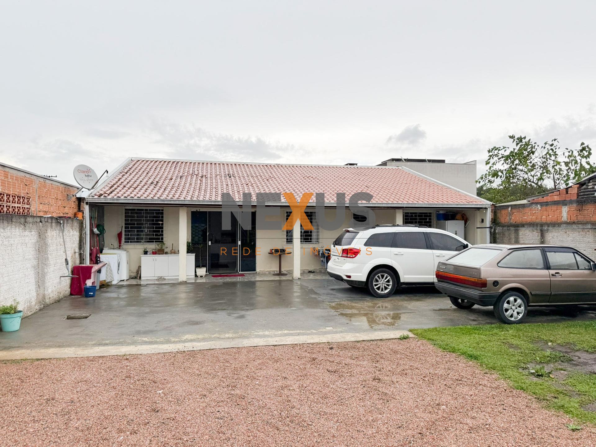 Casa térrea com terreno amplo e dois dormitórios em Fazenda Ri...