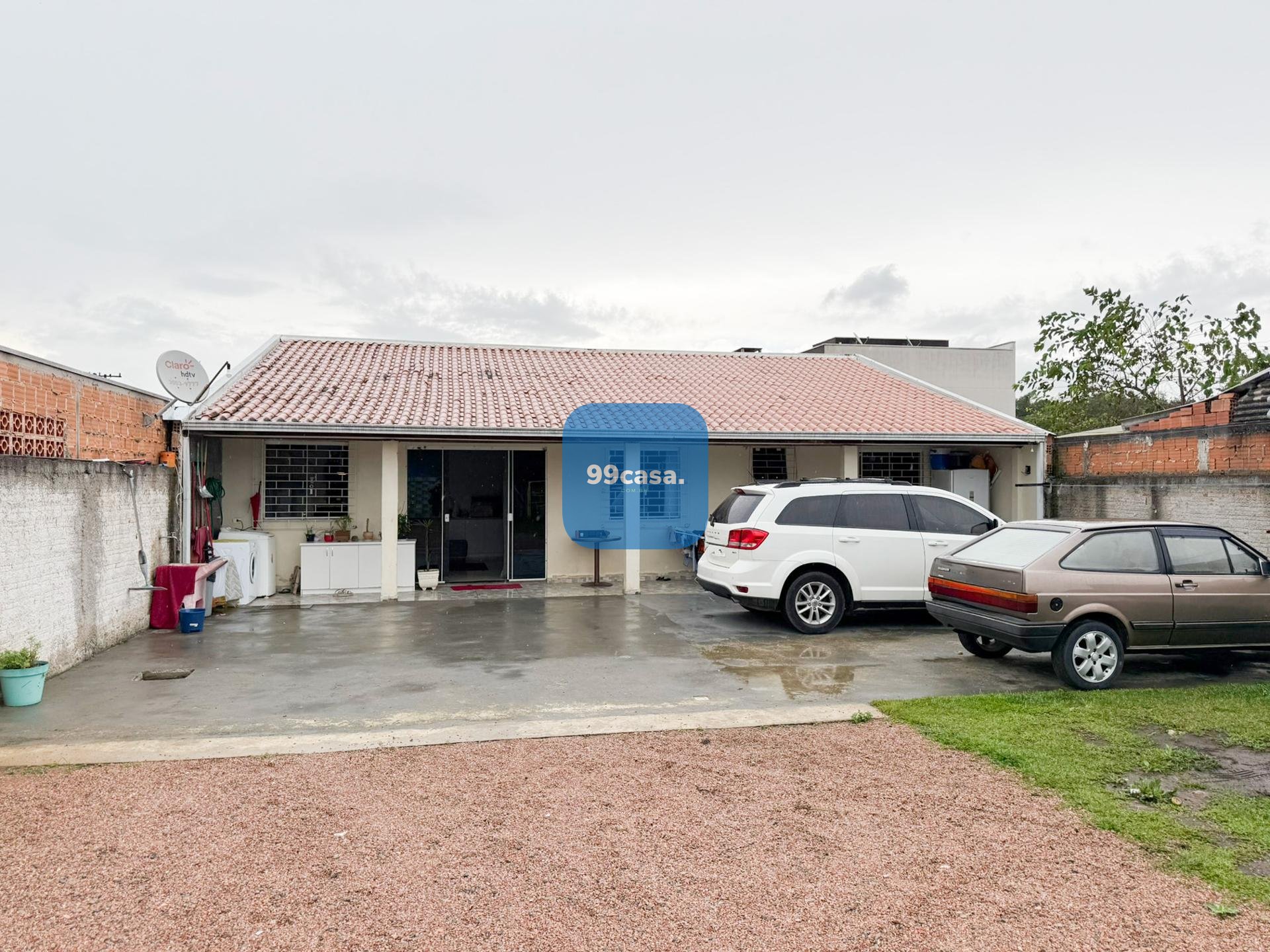 Casa térrea com terreno amplo e dois dormitórios em Fazenda Ri...
