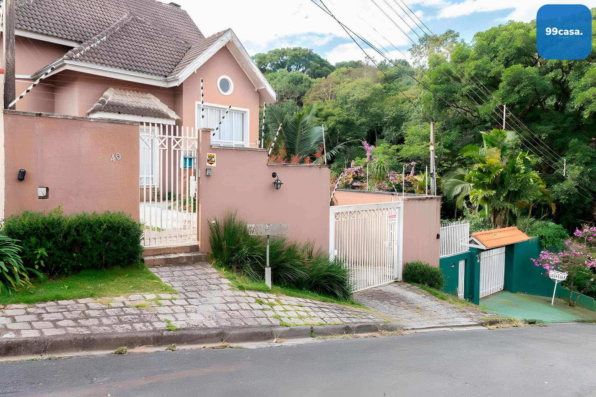 Casa 3 Suítes | Espaço Gourmet e Quintal - Abranches, Curitiba PR