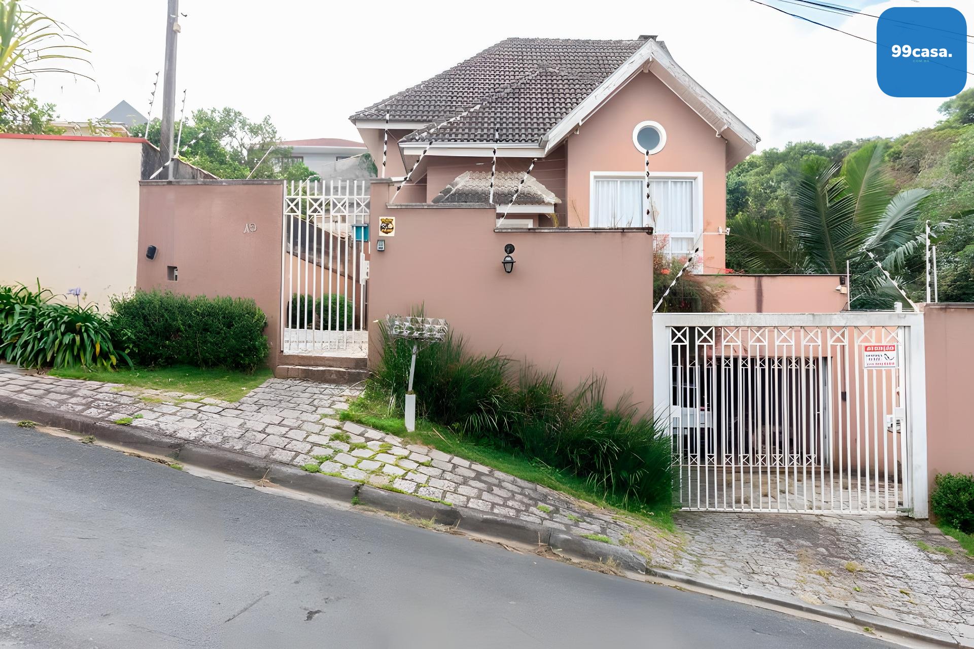 Casa 3 Suítes | Espaço Gourmet e Quintal - Abranches, Curitiba PR