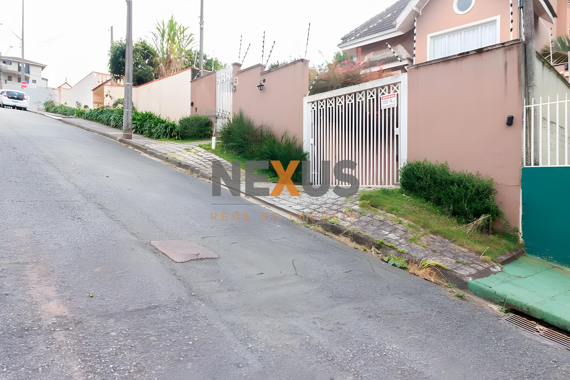 Casa 3 Suítes | Espaço Gourmet e Quintal - Abranches, Curitiba PR