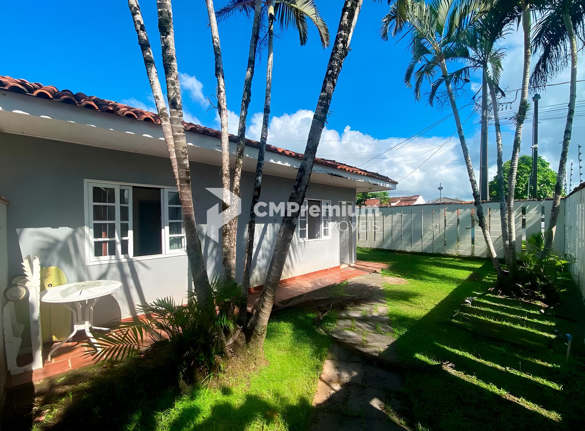 Casa Litoral Paraná | 2 Quartos, Praia a 2 Quadras, Condomínio...