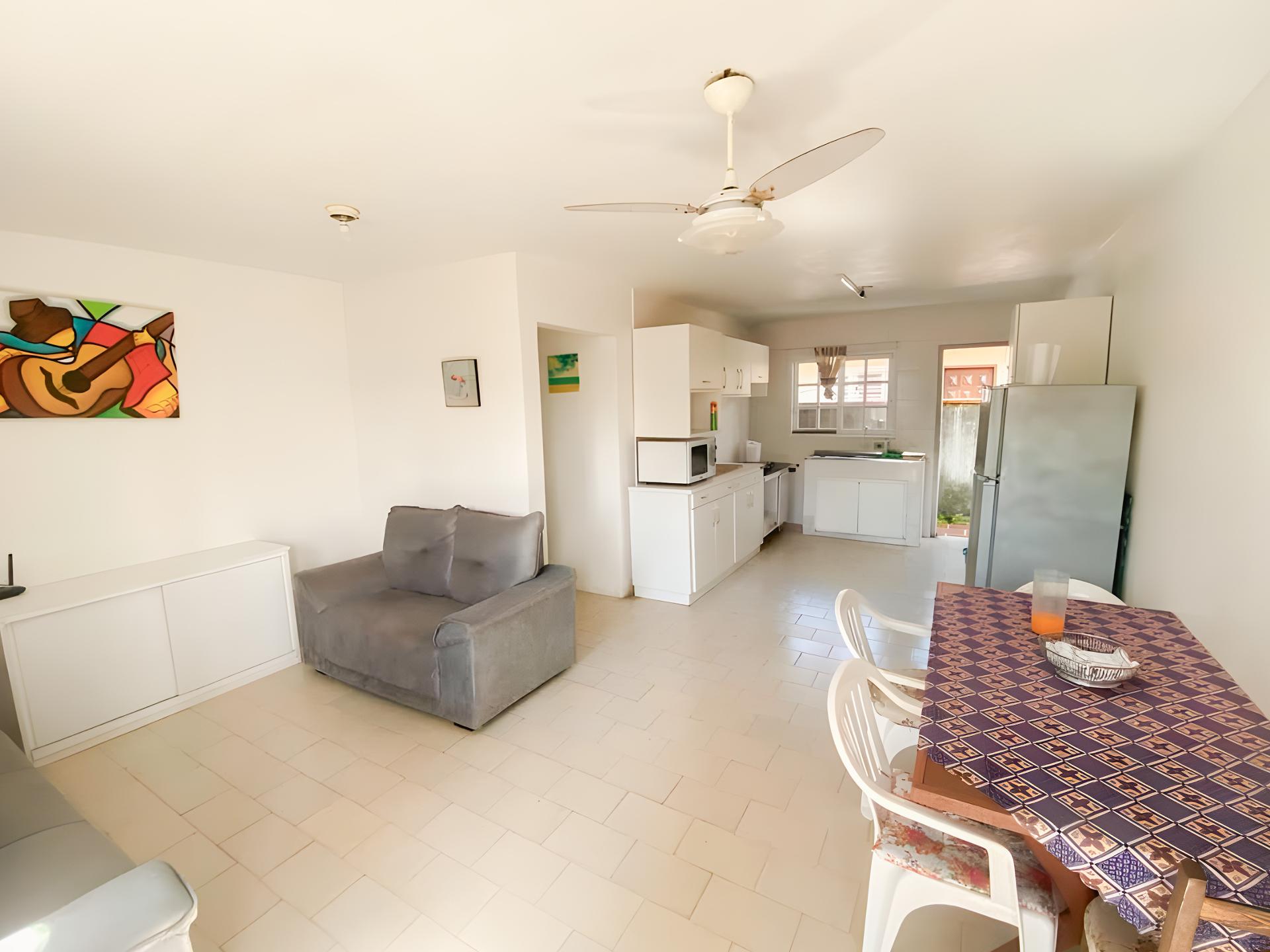 Casa Litoral Paraná | 2 Quartos, Praia a 2 Quadras, Condomínio...