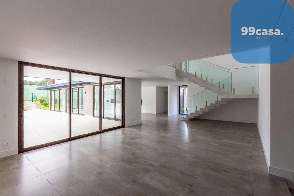 Casa à venda, 760.00 m , no Condomínio Paradisio Residencial, ...