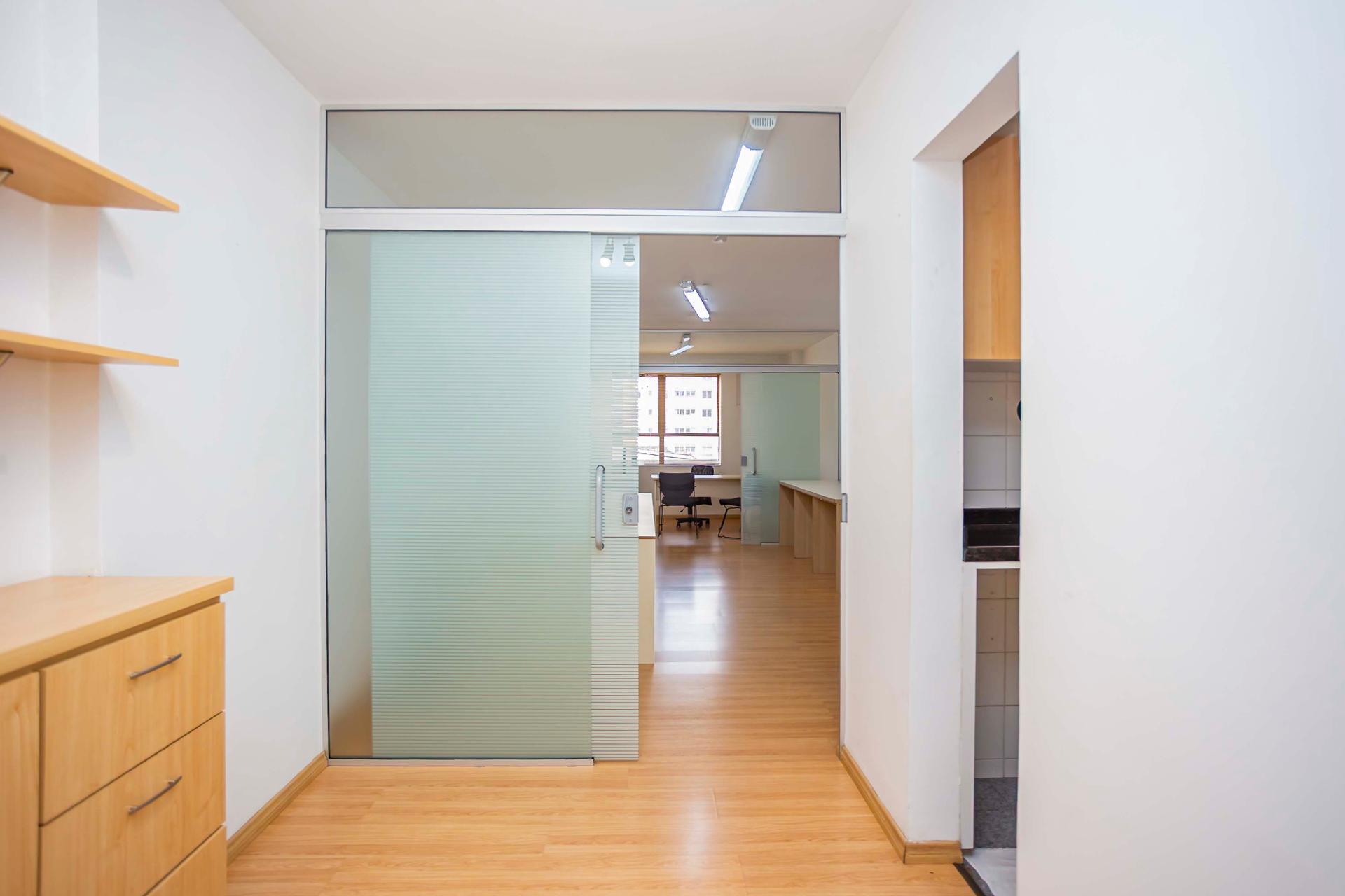 Sala Conjunto comercial para locação no Centro de Curitiba