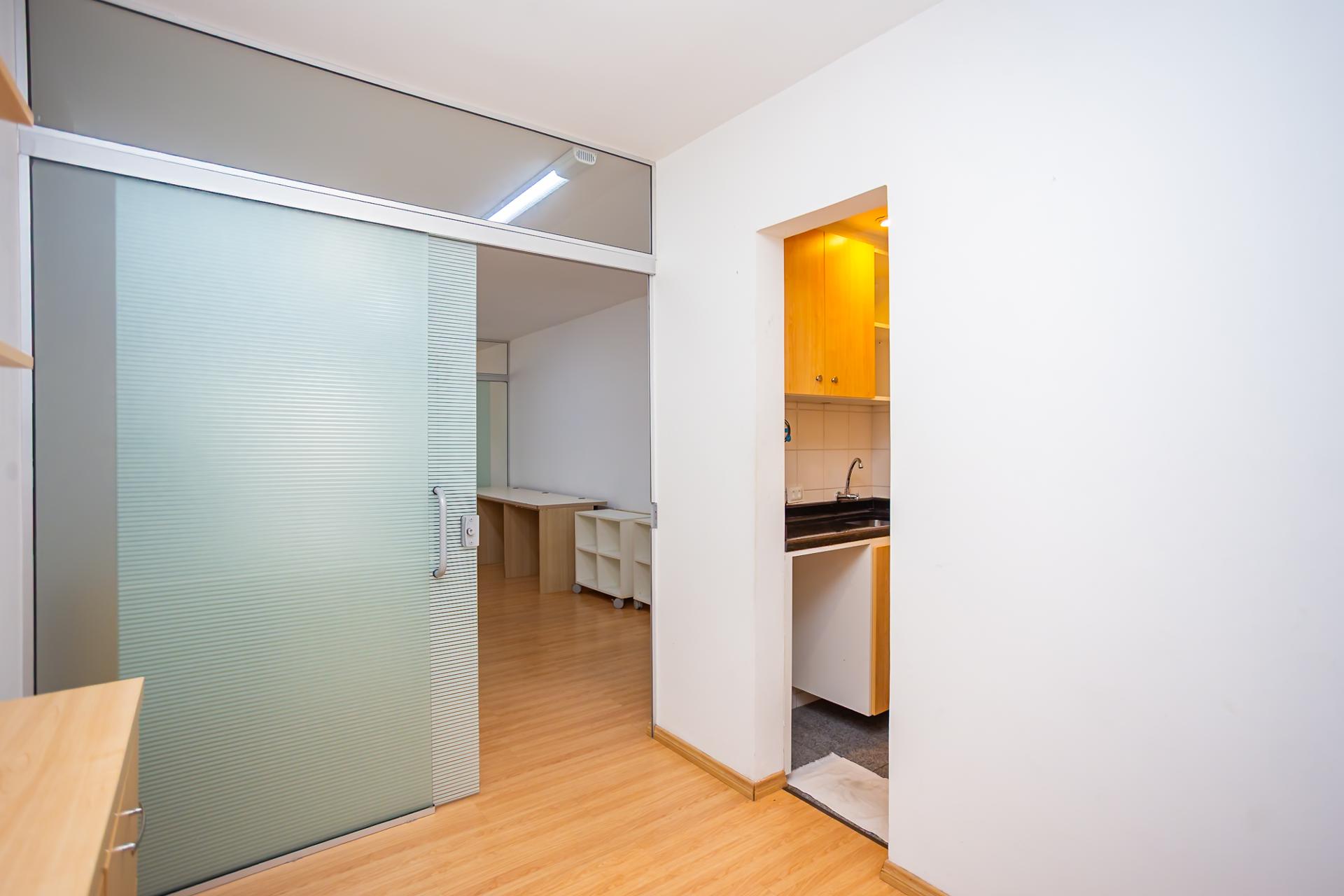 Sala Conjunto comercial para locação no Centro de Curitiba