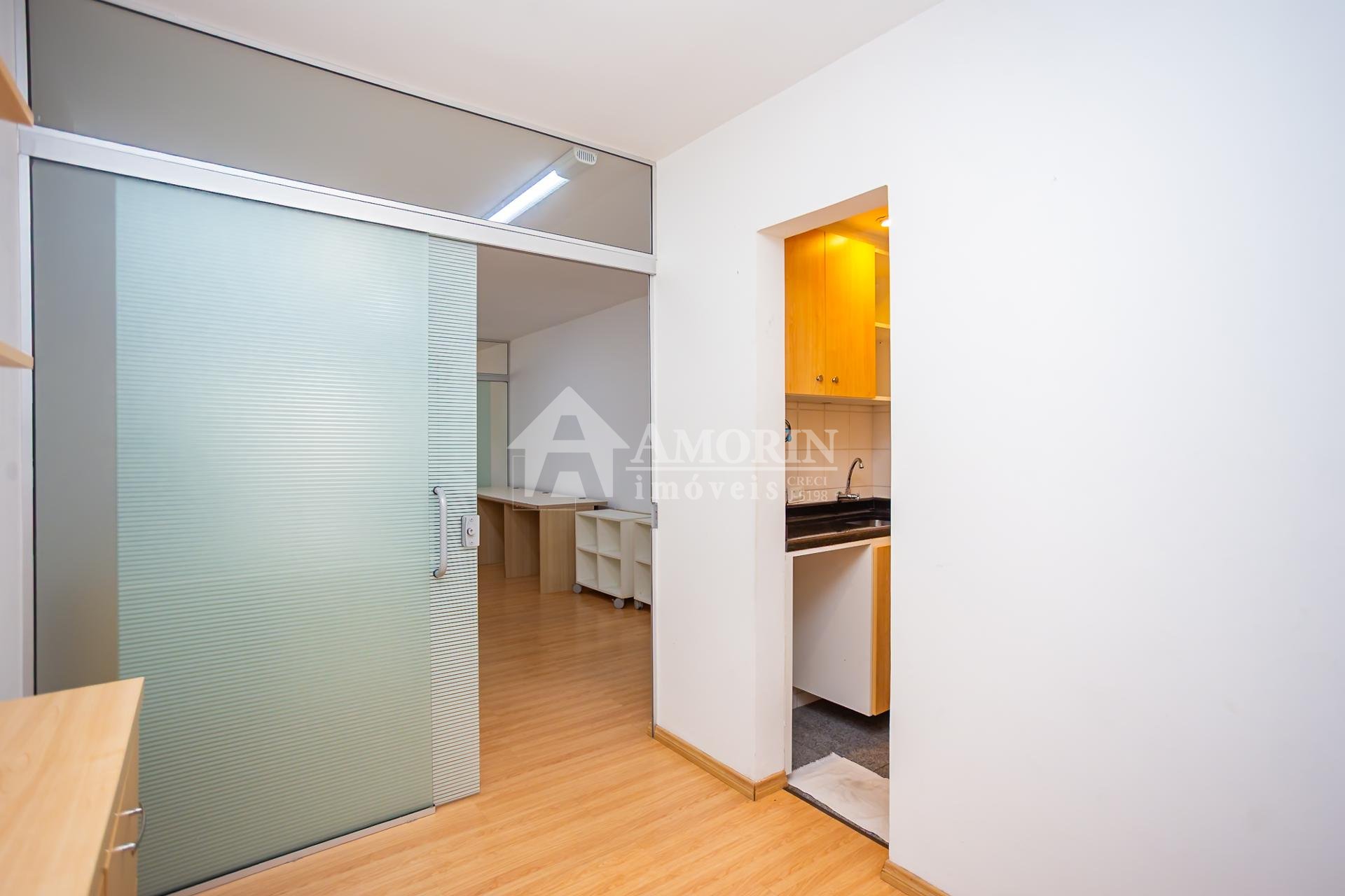 Sala Conjunto comercial para venda no Centro de Curitiba