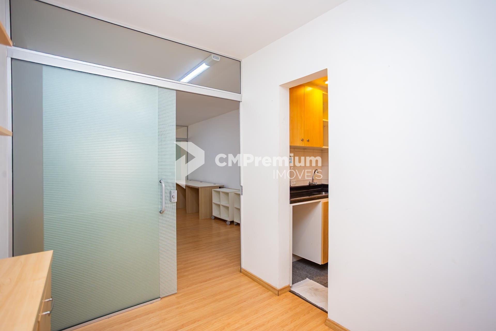 Sala Conjunto comercial para venda no Centro de Curitiba