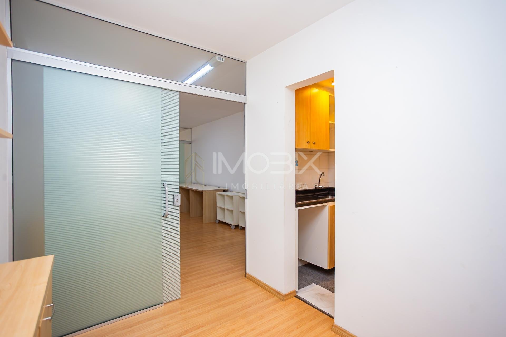 Sala Conjunto comercial para venda no Centro de Curitiba