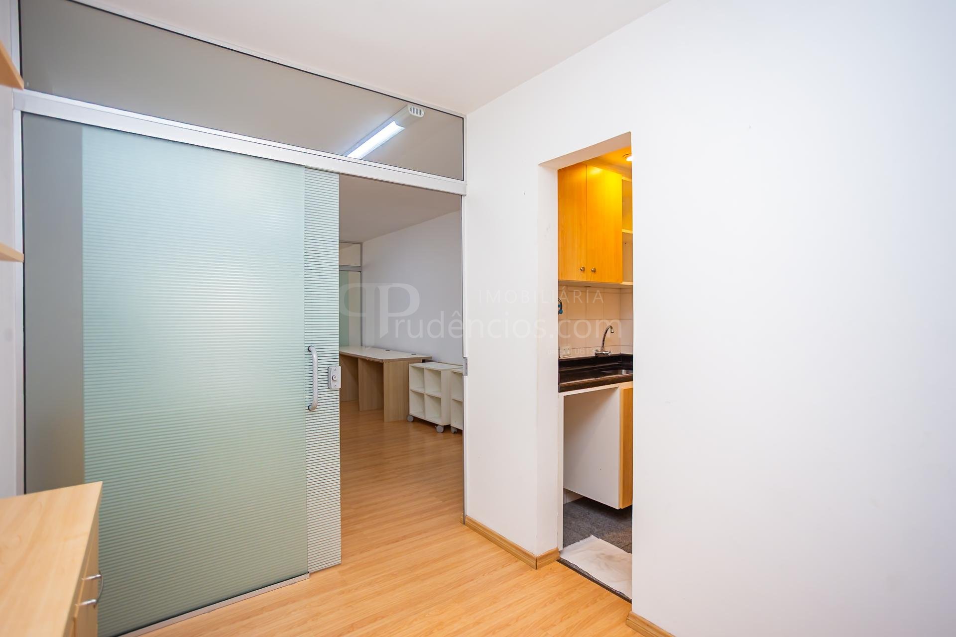 Sala Conjunto comercial para venda no Centro de Curitiba
