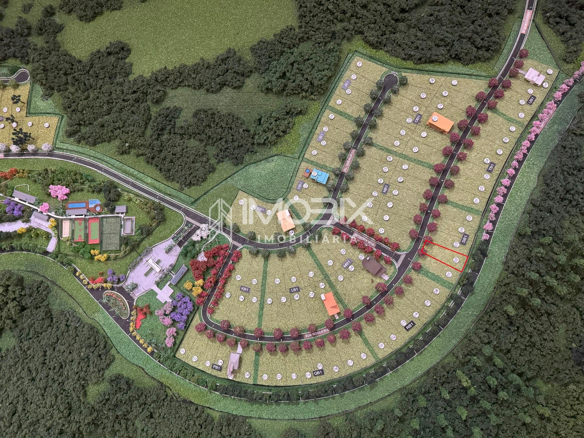 TERRENO perto do CLUBE à venda no Alphaville Paraná  Campo Largo