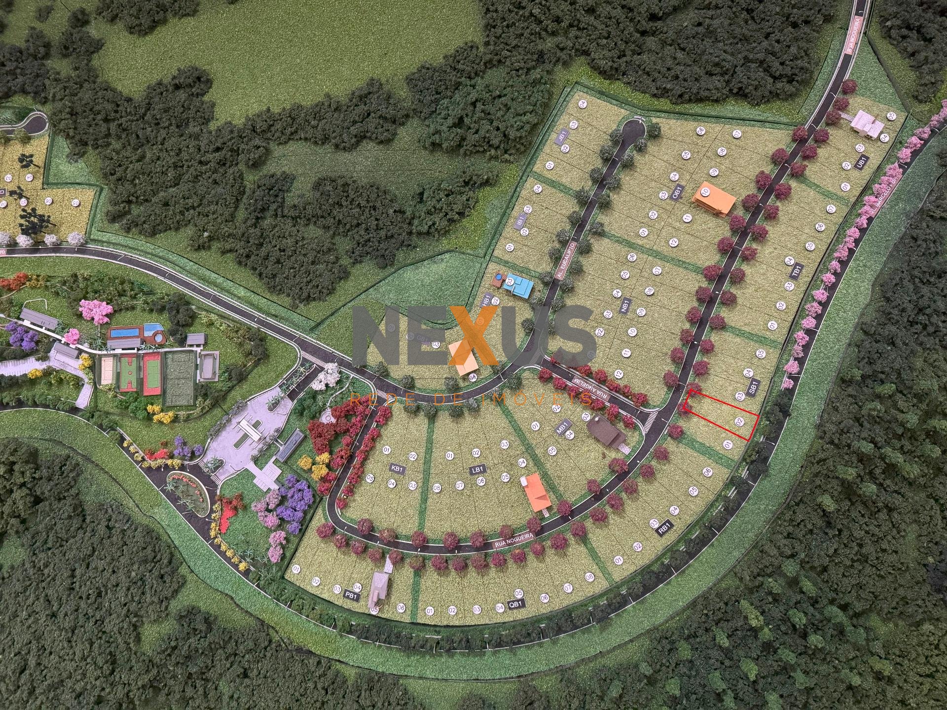 TERRENO perto do CLUBE à venda no Alphaville Paraná  Campo Largo