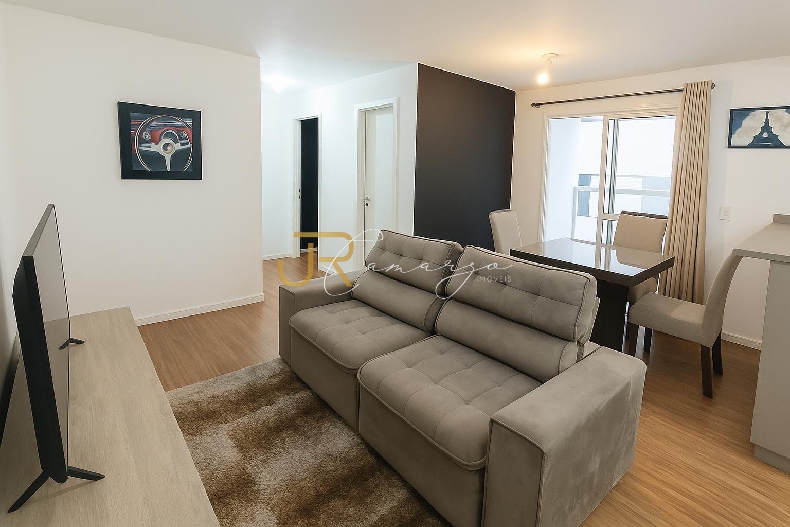 Apartamento com 2 quartos e 1 vaga à venda no Mercês em Curiti...