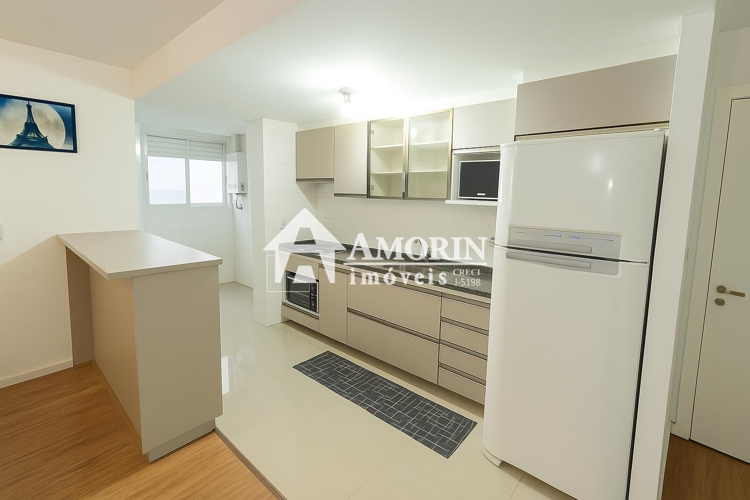 Apartamento com 2 quartos e 1 vaga à venda no Mercês em Curiti...