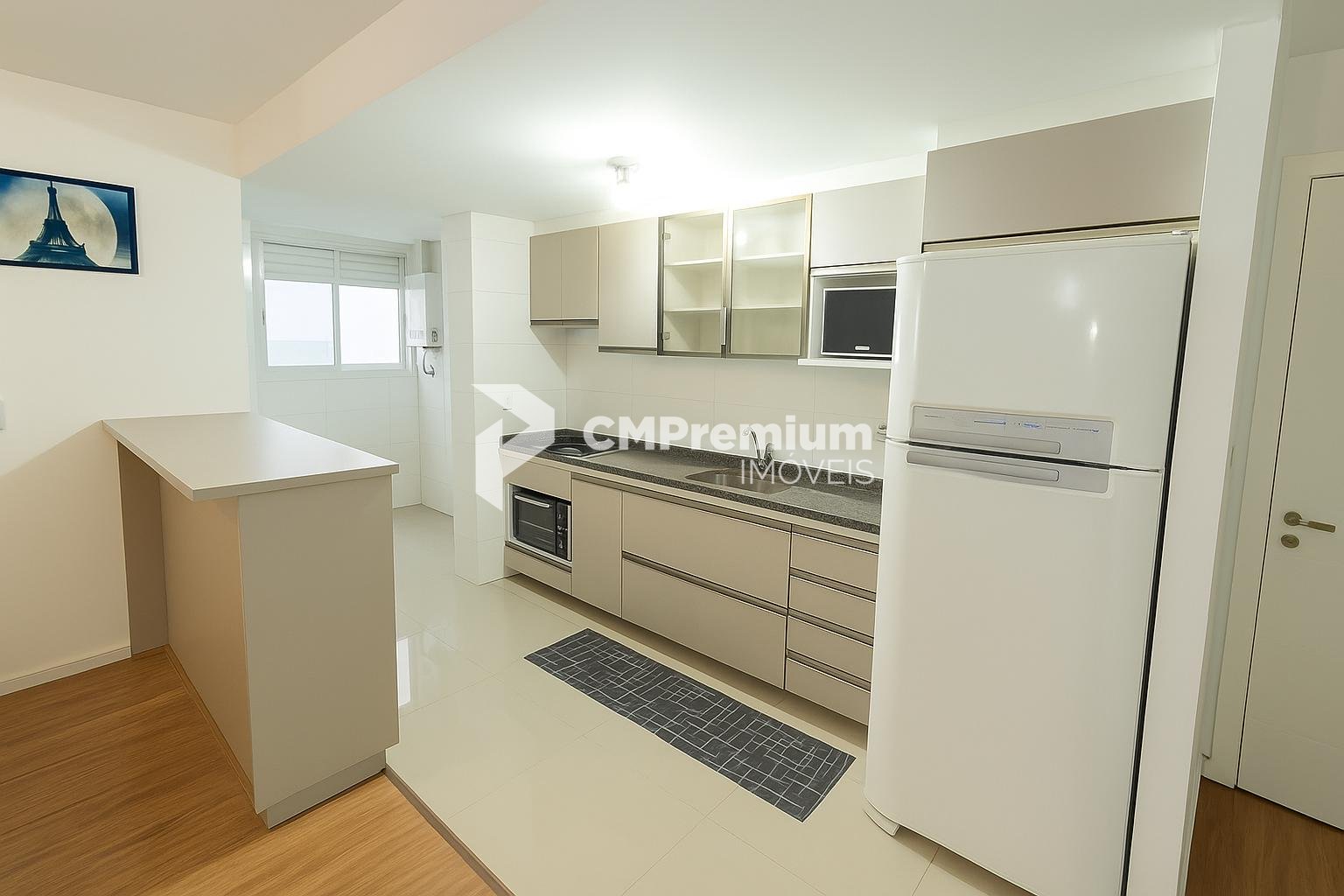 Apartamento com 2 quartos e 1 vaga à venda no Mercês em Curiti...