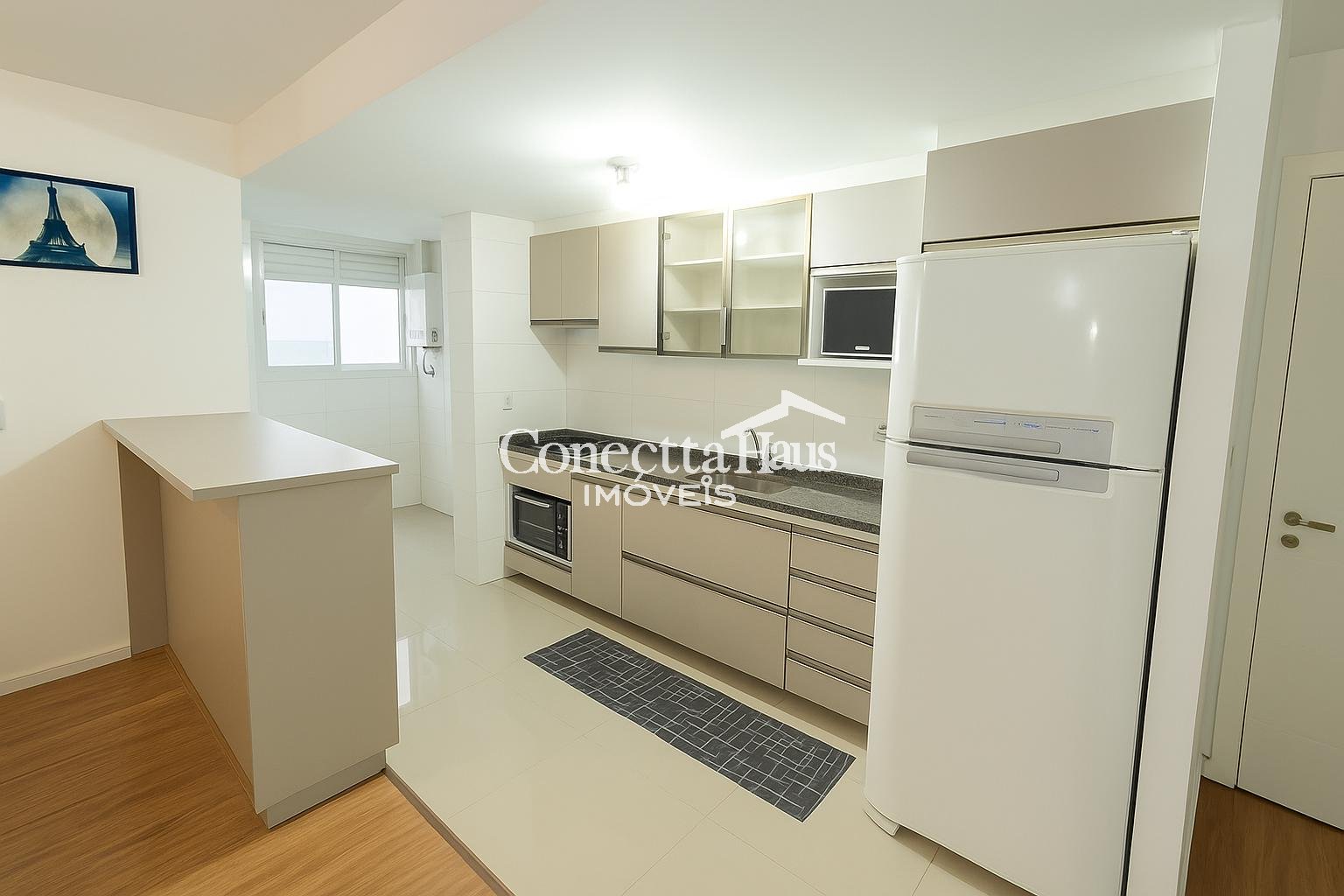 Apartamento com 2 quartos e 1 vaga à venda no Mercês em Curiti...