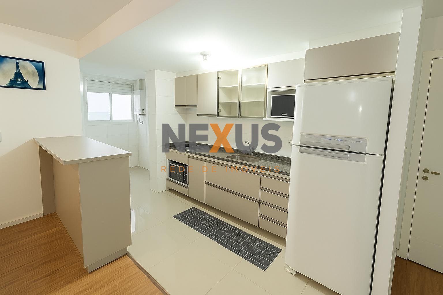 Apartamento com 2 quartos e 1 vaga à venda no Mercês em Curiti...