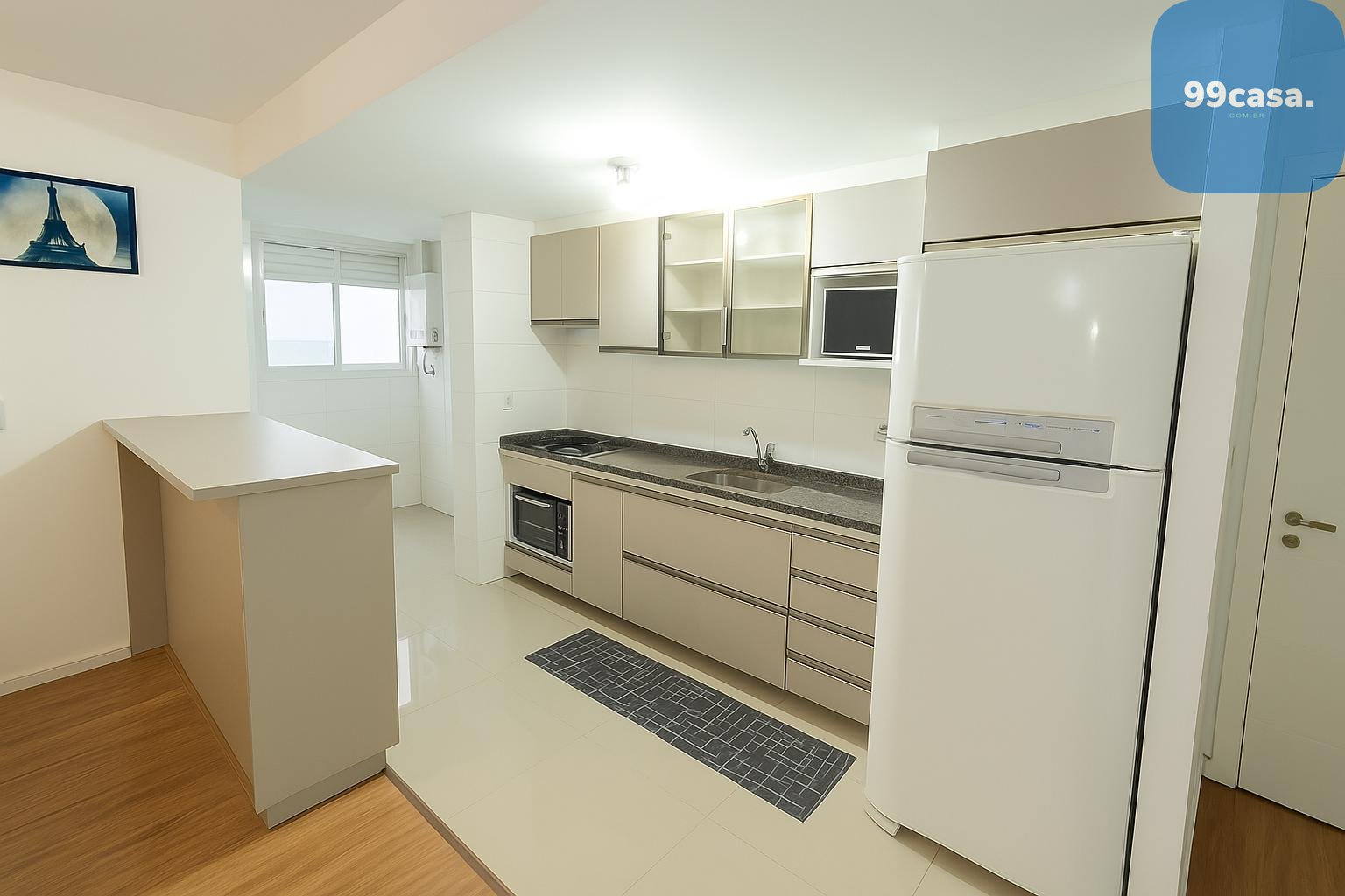 Apartamento com 2 quartos e 1 vaga à venda no Mercês em Curiti...