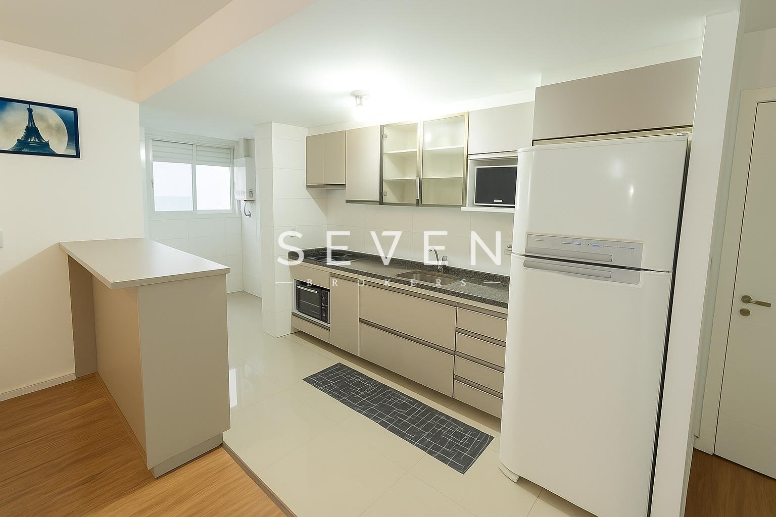 Apartamento com 2 quartos e 1 vaga à venda no Mercês em Curiti...