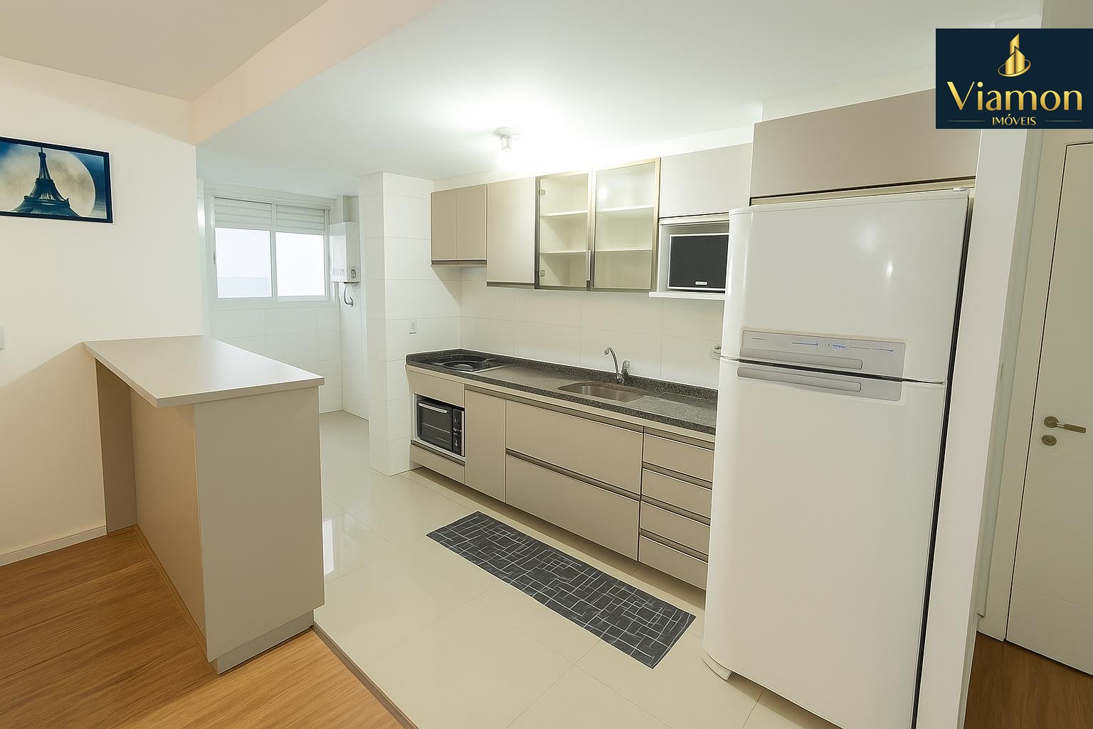 Apartamento com 2 quartos e 1 vaga à venda no Mercês em Curiti...
