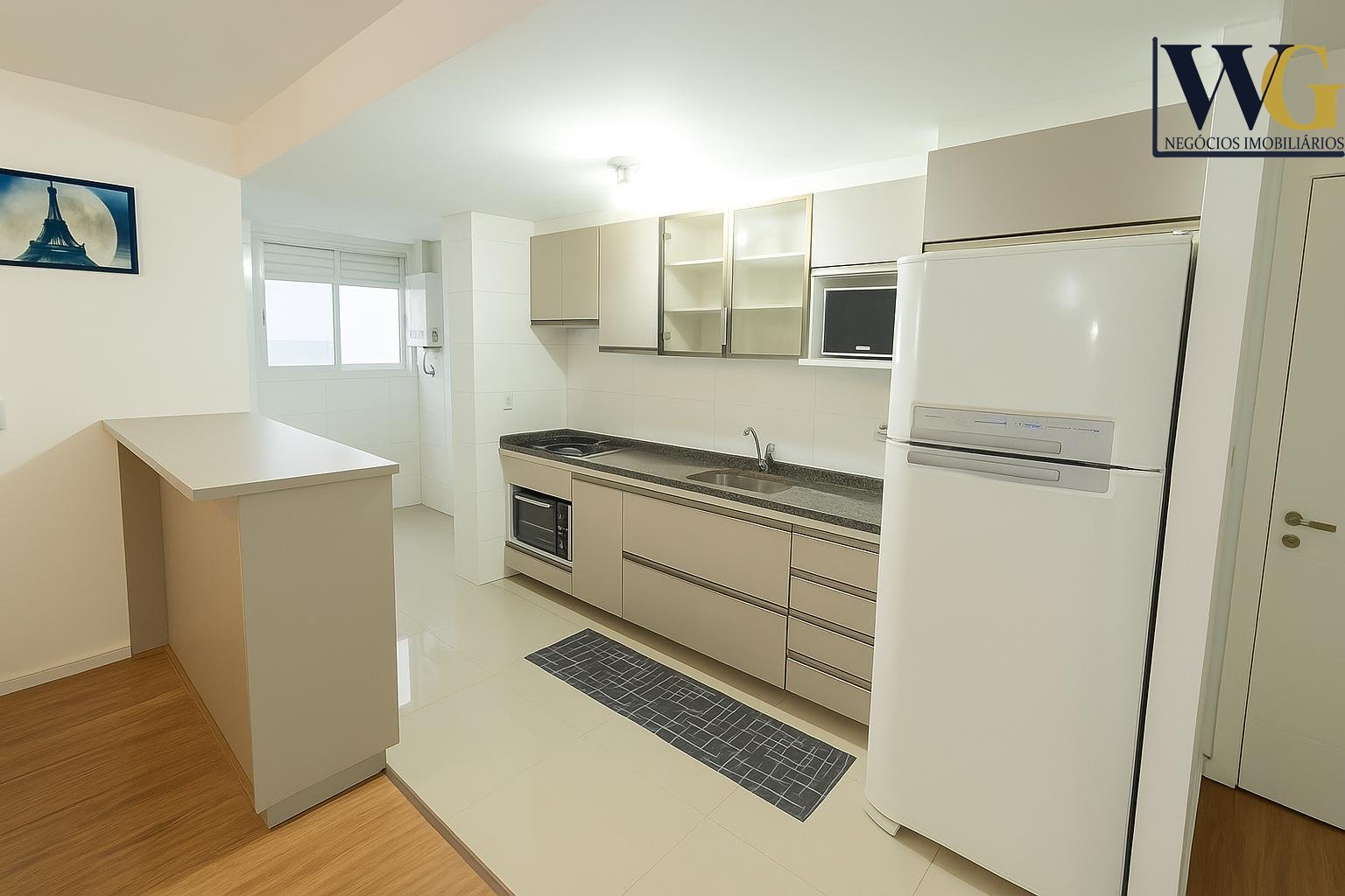 Apartamento com 2 quartos e 1 vaga à venda no Mercês em Curiti...
