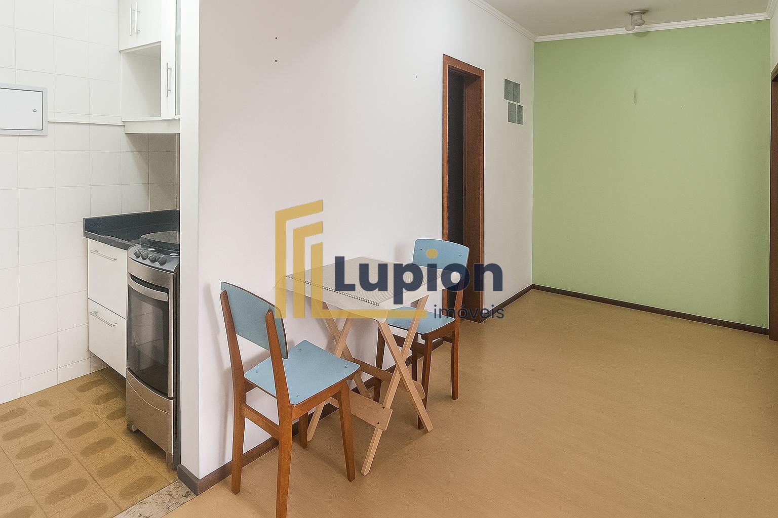 Apartamento de 1 Quarto no Centro de Curitiba, com 45m , em Ót...