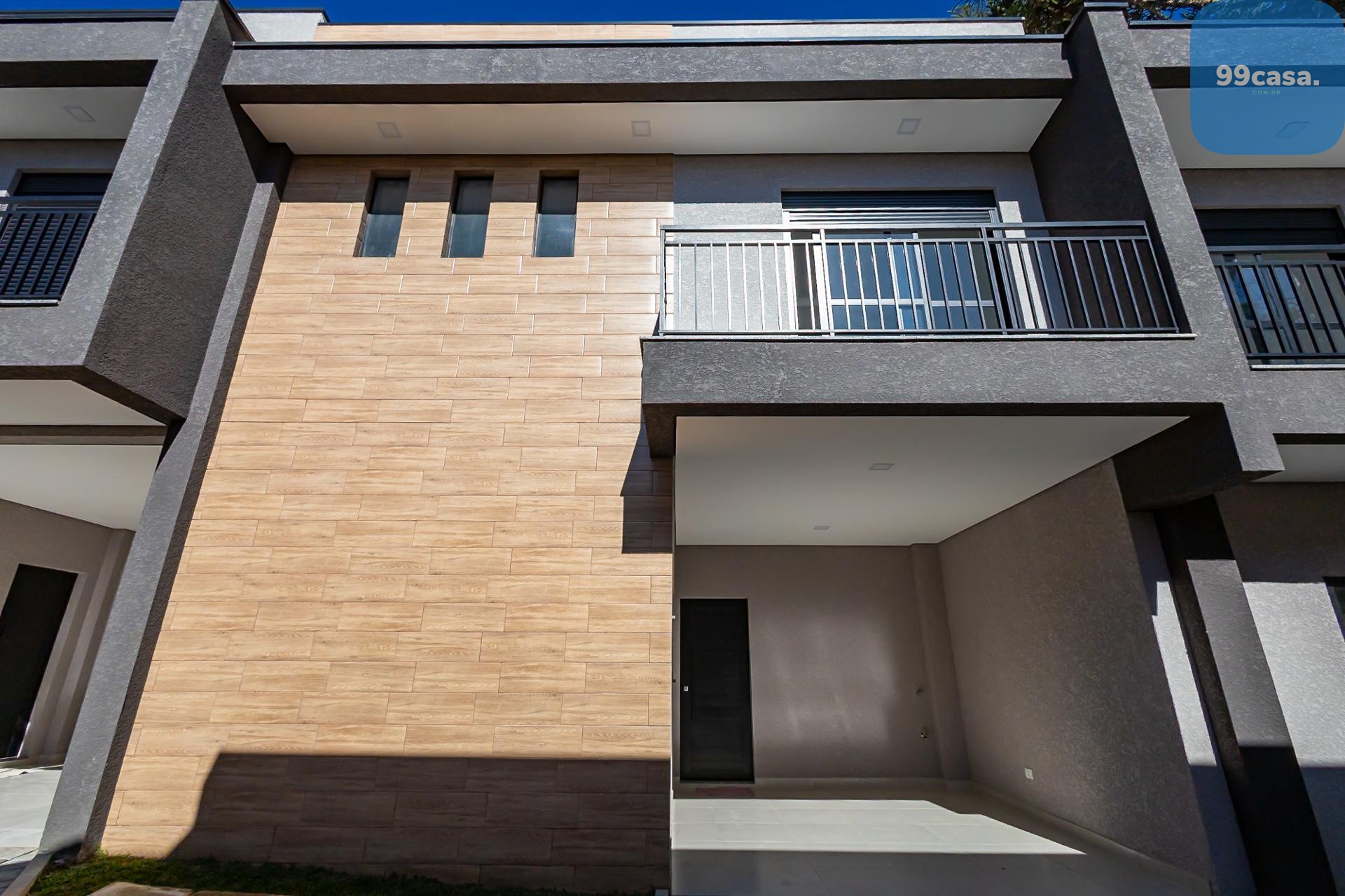 Sobrado novo à venda no Santa Cândida  Com 2 Suítes 1 Vaga