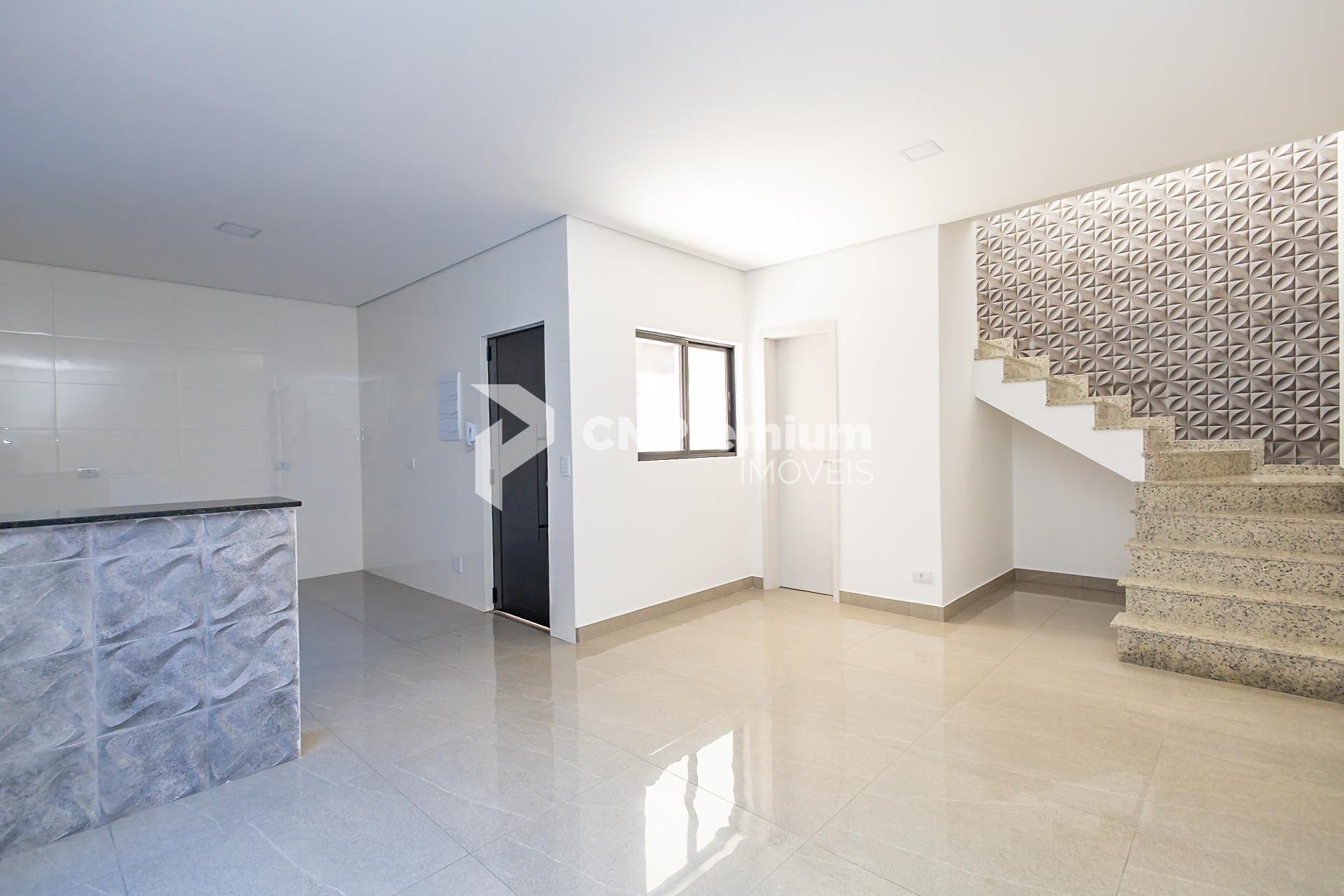 Sobrado novo à venda no Santa Cândida  Com 2 Suítes 1 Vaga