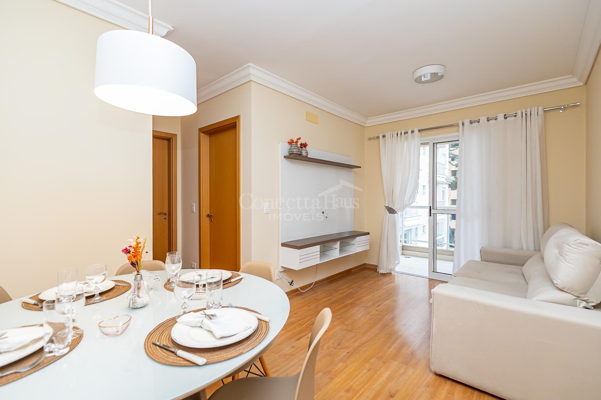 Apartamento mobiliado com 2 quartos, sendo 1 suíte e 1 vaga de...