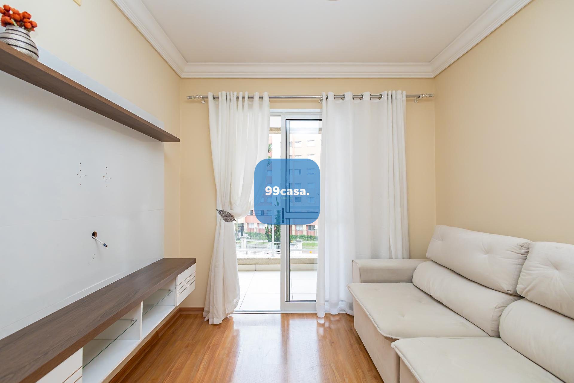 Apartamento mobiliado com 2 quartos, sendo 1 suíte e 1 vaga de...