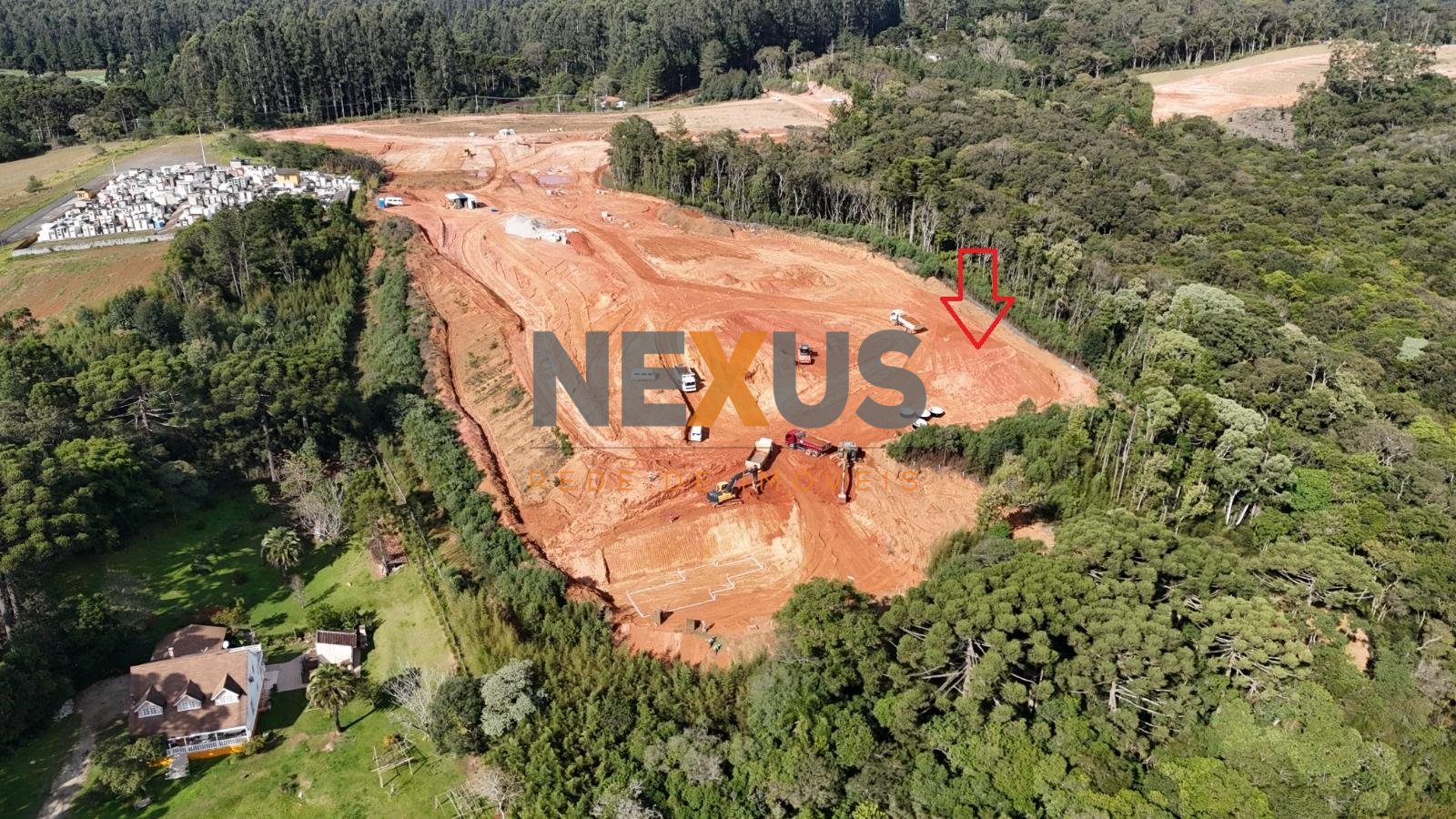 TERRENO com fundos para o Bosque no Alphaville Paraná  Campo ...