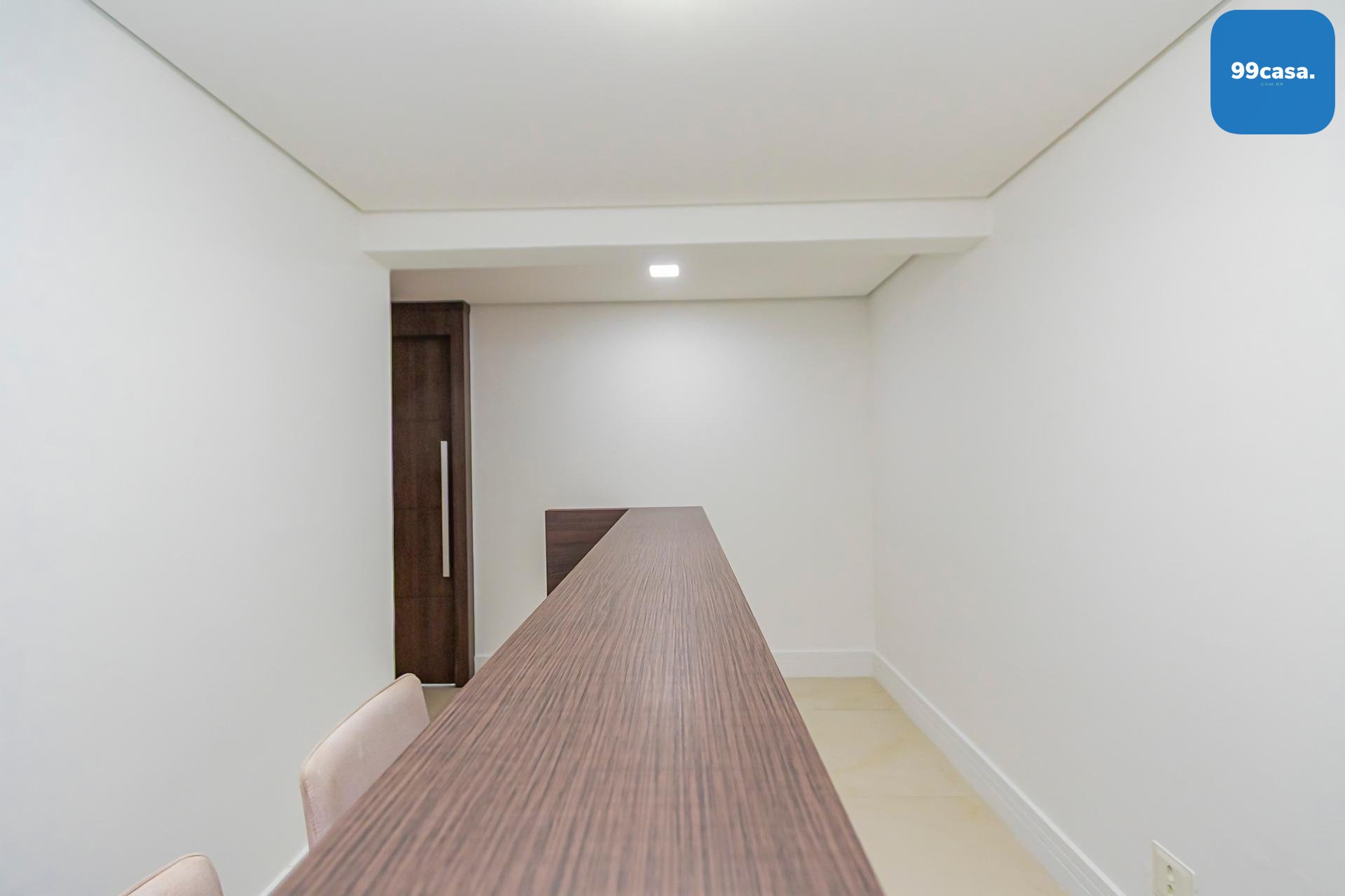 Sala comercial à venda no Centro de Curitiba - Com estacioname...
