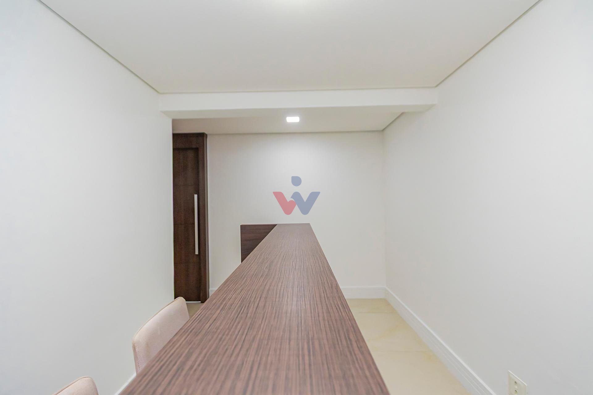 Sala comercial à venda no Centro de Curitiba - Com estacioname...