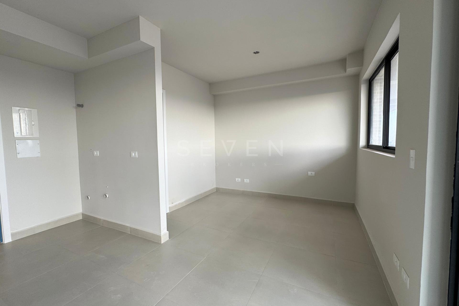Apartamento Studio PRONTO à venda no Portão em Curitiba