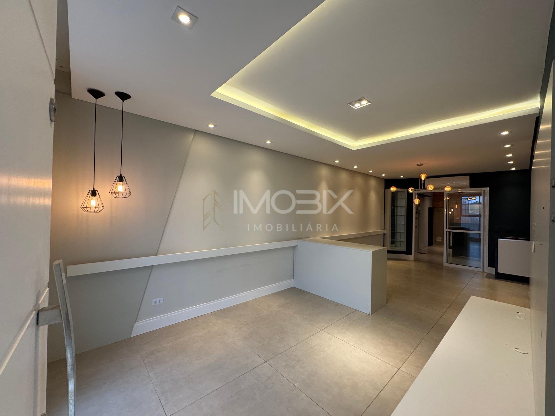 Sobrado em condomínio no Pilarzinho, Curitiba, 3 quartos e esp...