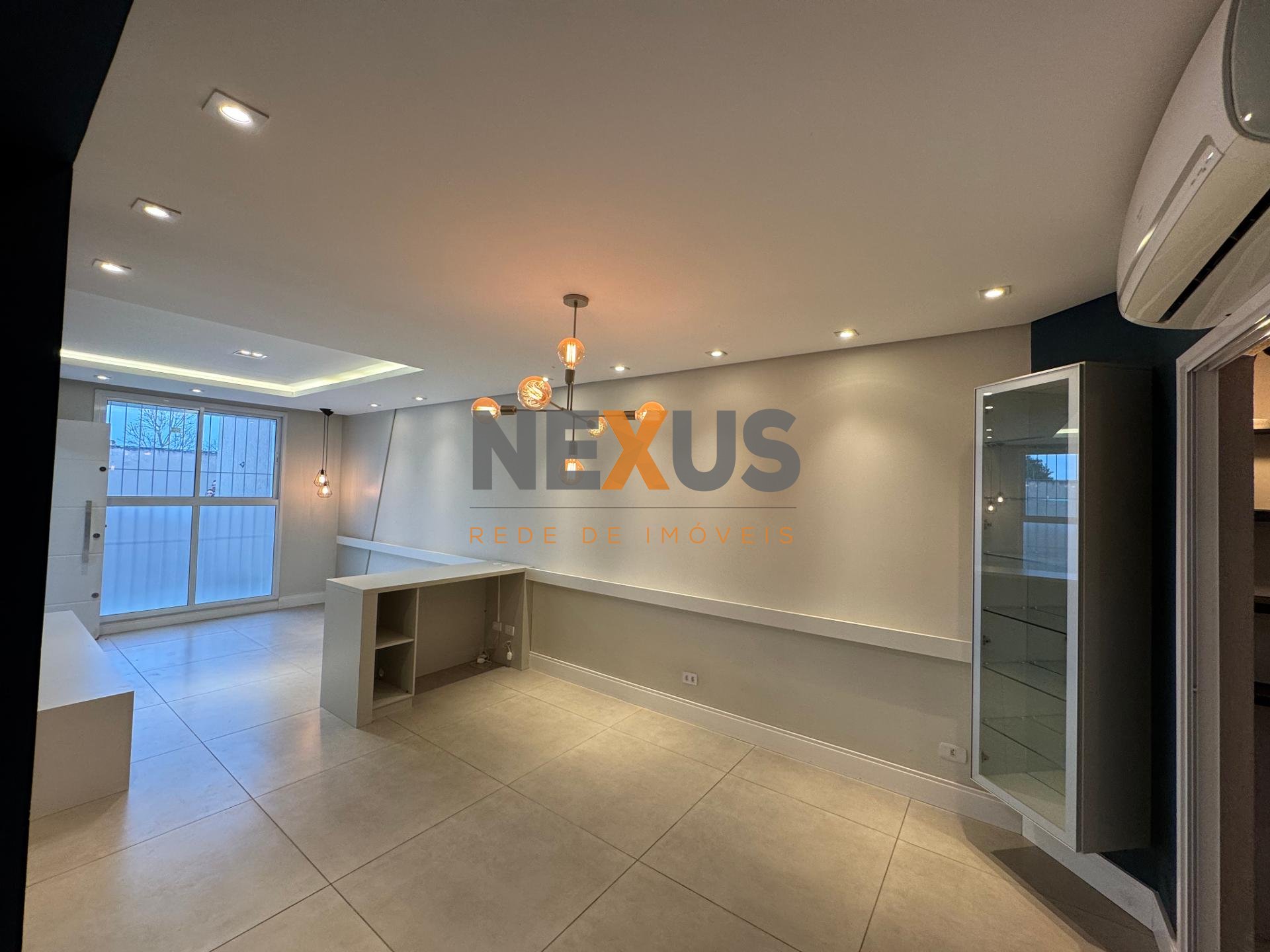 Sobrado em condomínio no Pilarzinho, Curitiba, 3 quartos e esp...