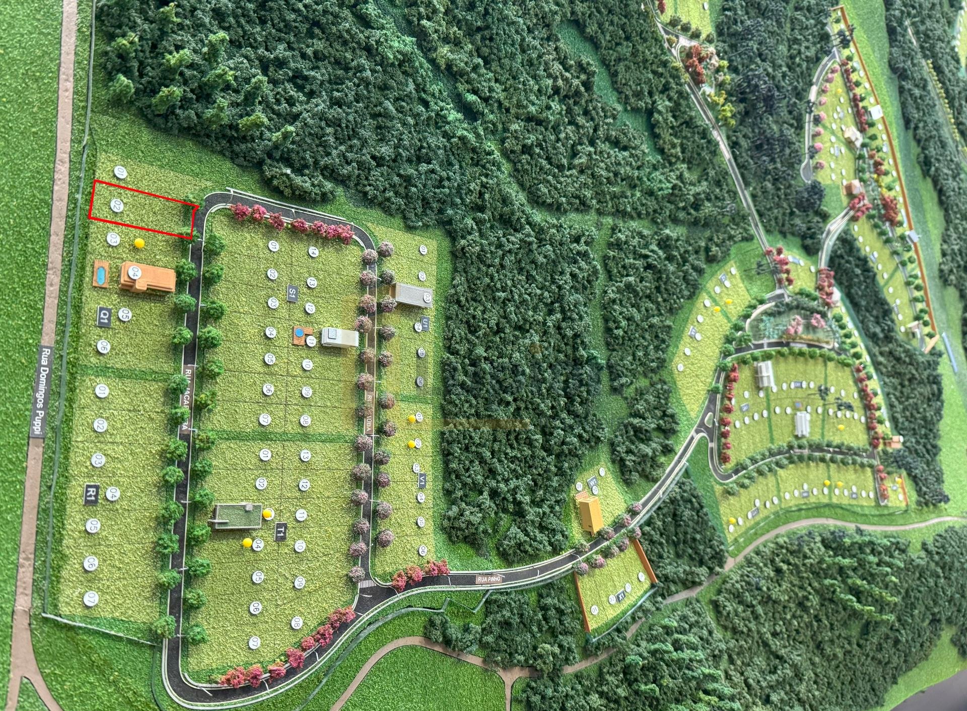 TERRENO à venda com 776m  no Alphaville Paraná em Campo Largo