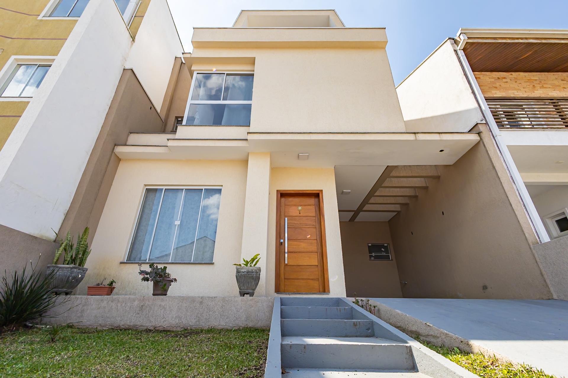 Sobrado à Venda no Vista Alegre em condomínio fechado - CURITIBA - PR