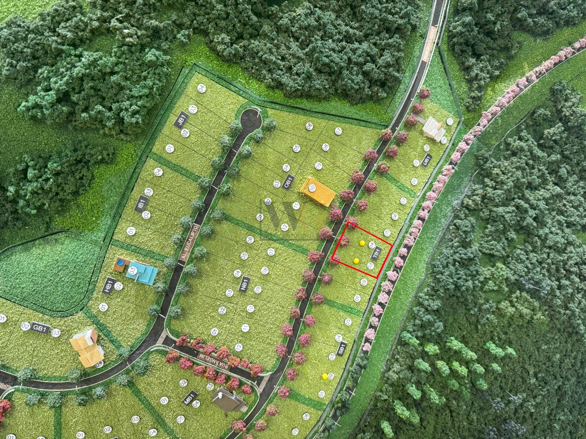 Terrenos à venda no Alphaville Paraná em Campo Largo com 1.447...