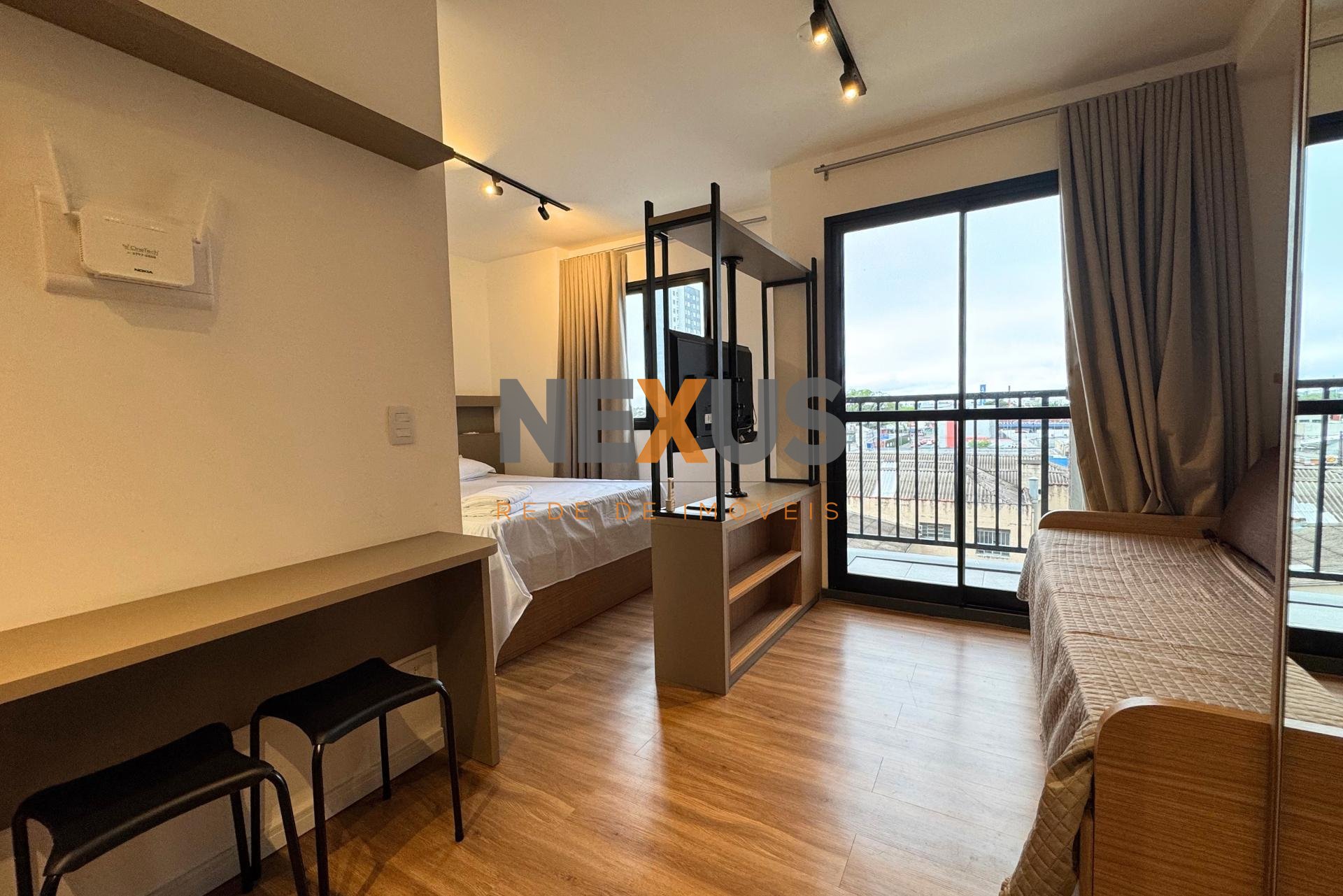 Apartamento Studio mobiliado e com sacada à venda no Centro - ...