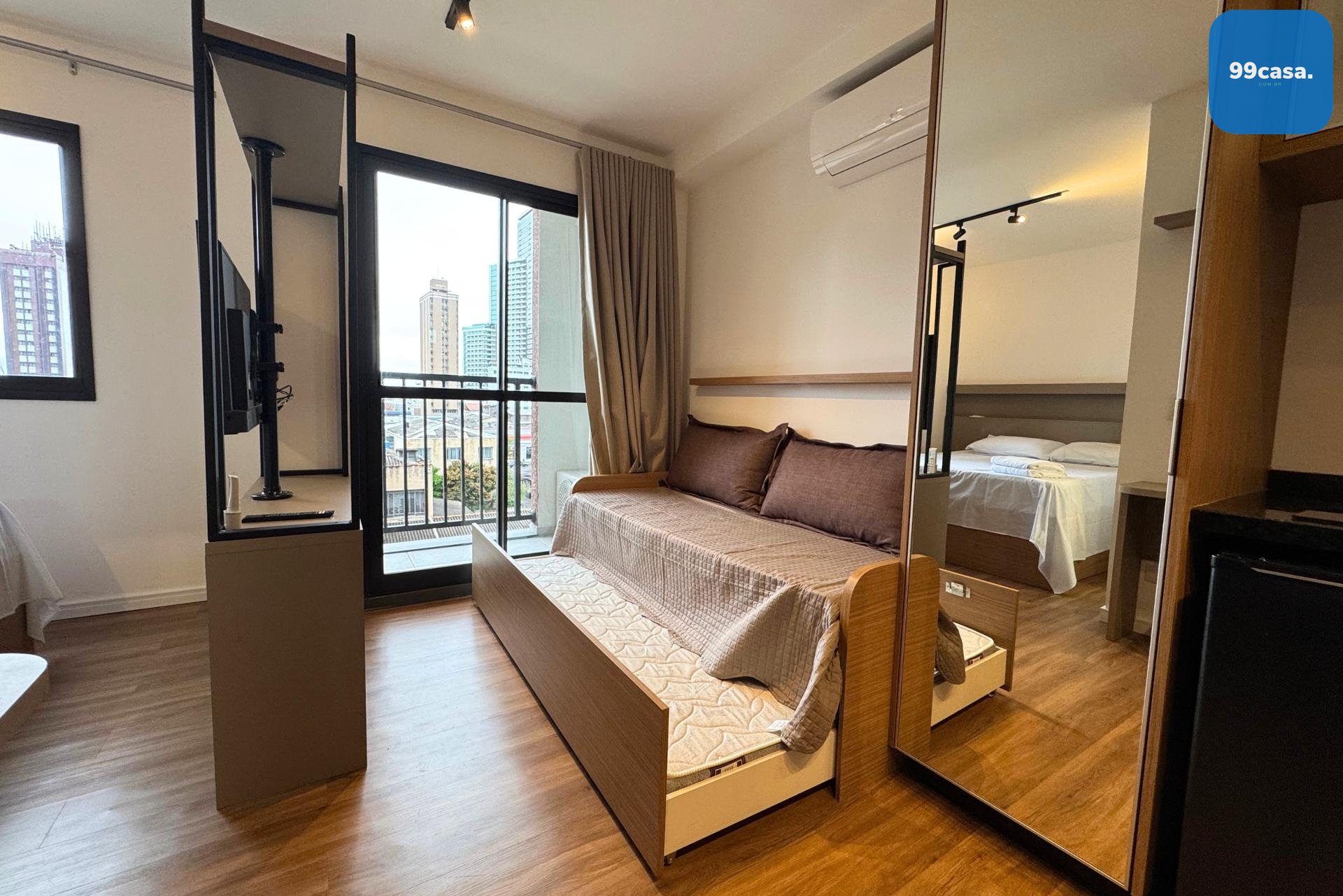 Apartamento Studio mobiliado e com sacada à venda no Centro - ...