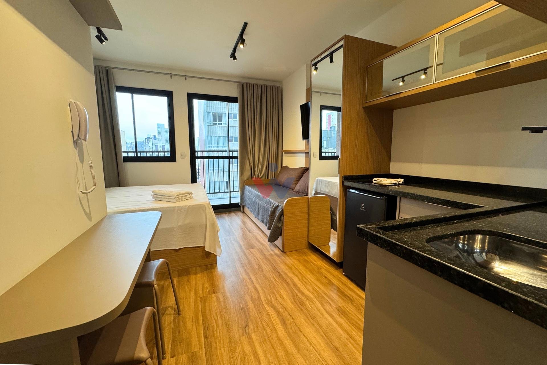Apartamento Studio mobiliado e com sacada à venda no Centro - ...