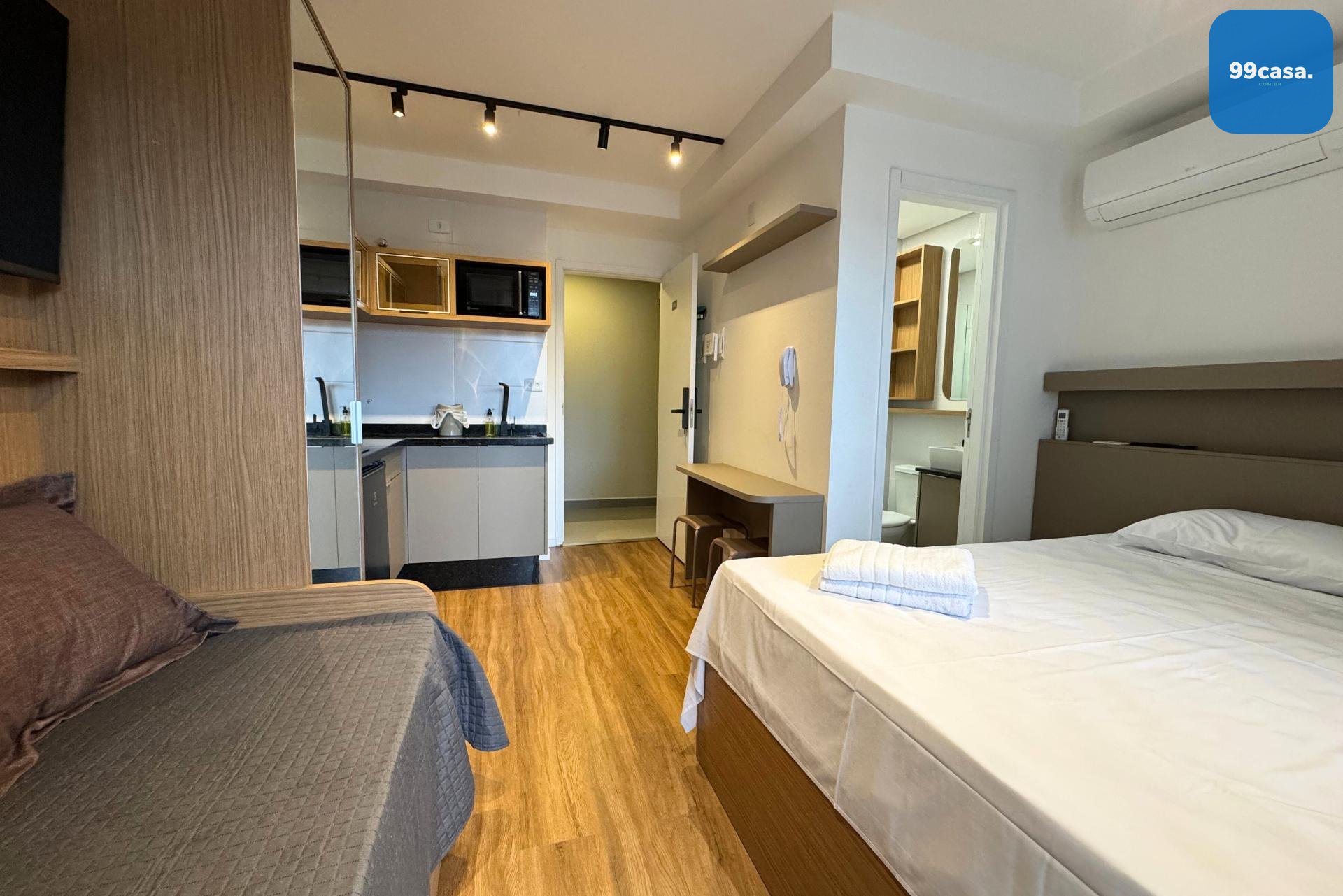 Apartamento Studio mobiliado e com sacada à venda no Centro - ...