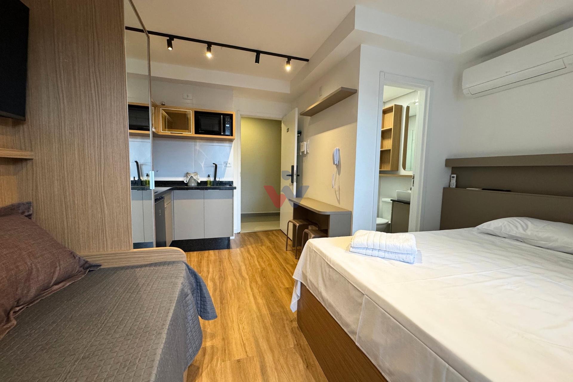 Apartamento Studio mobiliado e com sacada à venda no Centro - ...