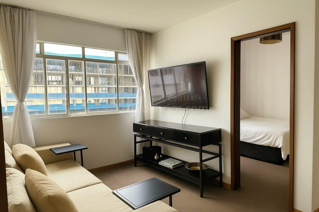 Apartamento ensolarado com vaga de garagem no Centro de Curitiba