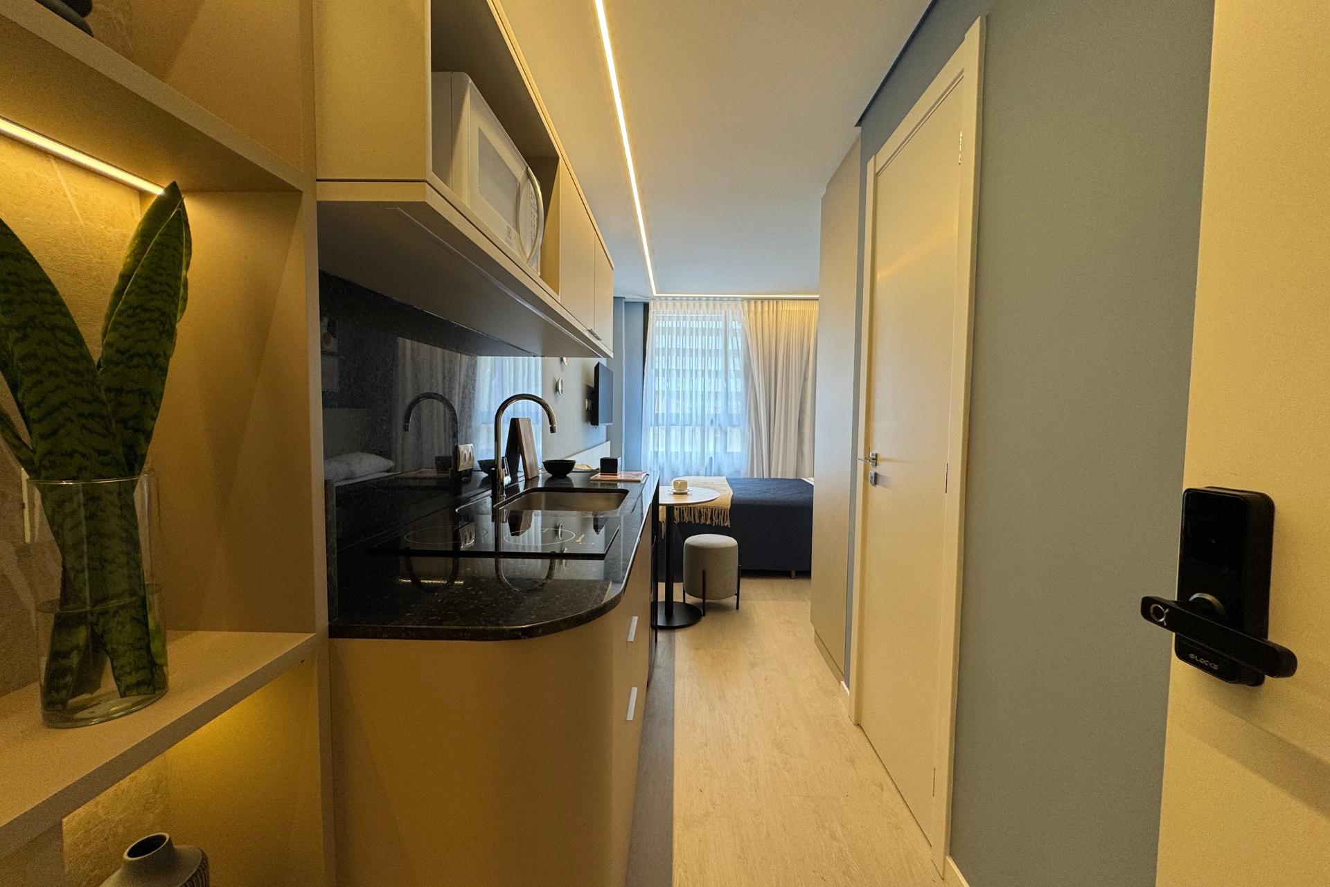 Apartamento Studio com 18m  Mobiliado no Batel | All Batel