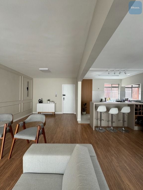 Apartamento decorado à venda no Água Verde, com 3 quartos e 2 ...