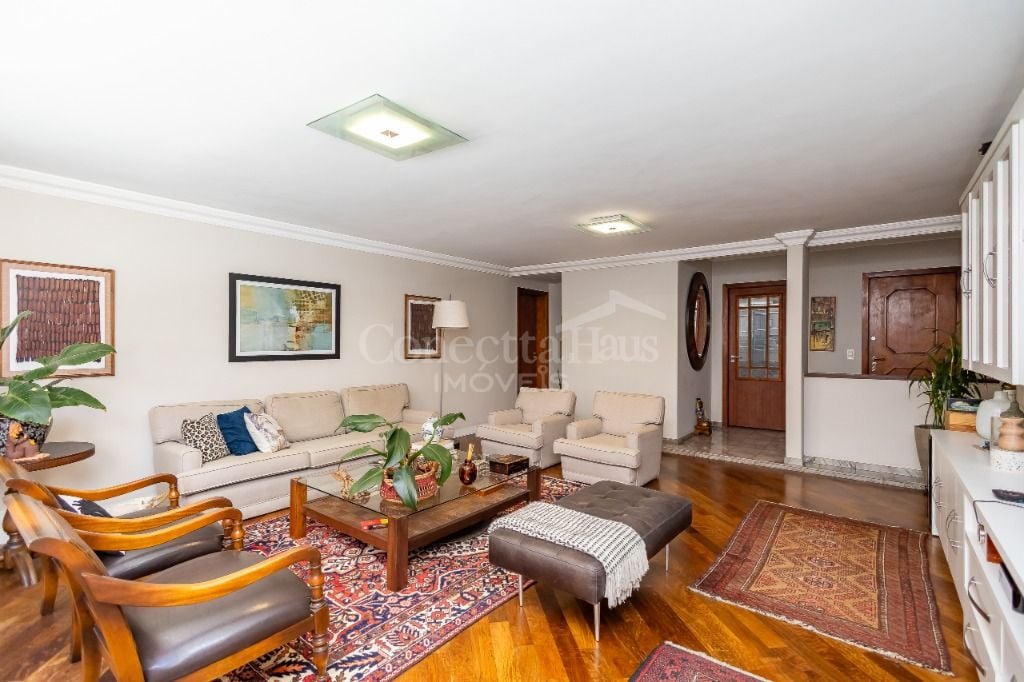 Apartamento com 3 quartos próximo da Praça do Japão - Curitiba PR