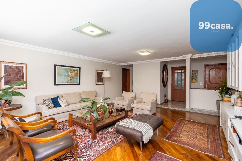 Apartamento com 3 quartos próximo da Praça do Japão - Curitiba PR